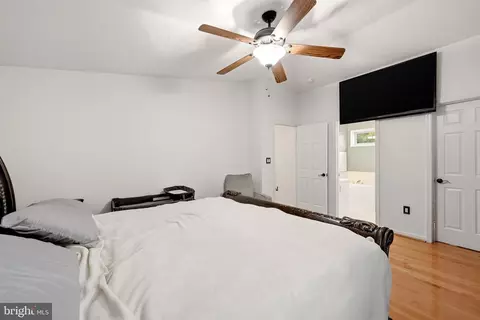 Bedroom - 230 Skyline View Dr, Front Royal, VA 22630 photo 2 of 6
