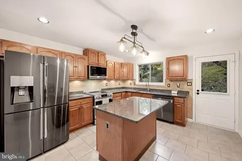 Kitchen - 230 Skyline View Dr, Front Royal, VA 22630 photo 1 of 5