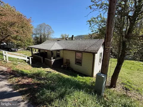 2512 Orr St, Big Stone Gap, VA 24219