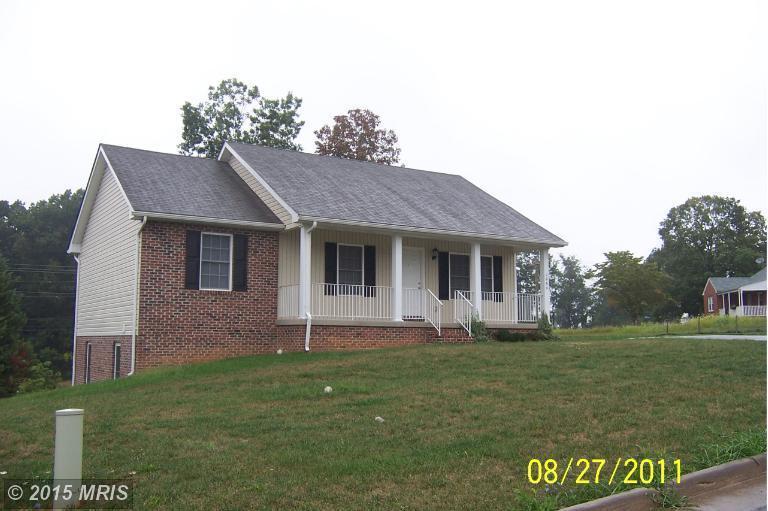 1060 Stuart Dr, Front Royal, VA 22630 photo 1