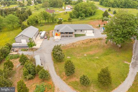 524 Cunningham Dr, Falling Waters, WV 25419 photo 1