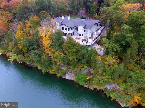 200 Meander Way, Shepherdstown, WV 25443
