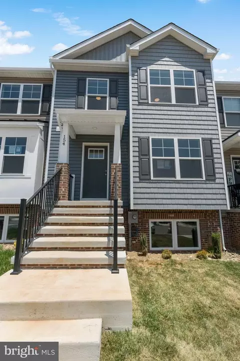 154 Carnes Way, Martinsburg, WV 25403