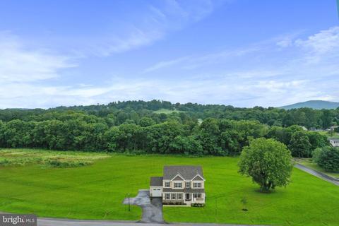 511 Chesterfield Dr, Falling Waters, WV 25419 photo 1