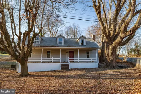 6902 Williamsport Pike, Falling Waters, WV 25419