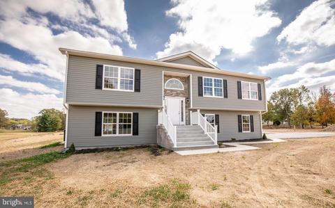 1875 Giles Mill Rd, Bunker Hill, WV 25413