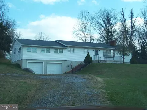 8872 Hedgesville Rd, Hedgesville, WV 25427