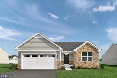 40 Tutbury Ln, Martinsburg, WV 25405