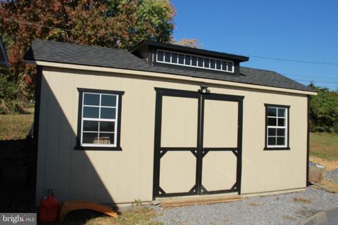 129 Rebel Dr, Falling Waters, WV 25419 photo 4