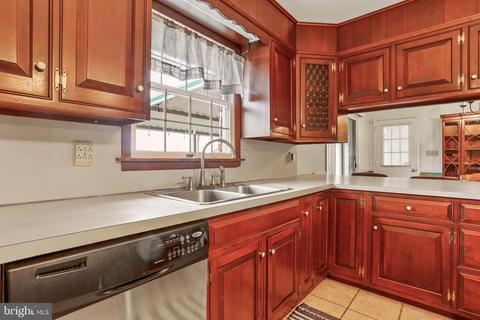 180 Muse St, Falling Waters, WV 25419 photo 13