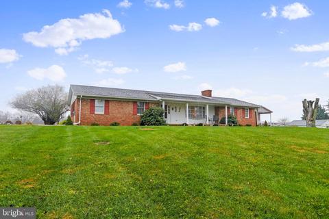 180 Muse St, Falling Waters, WV 25419 photo 3