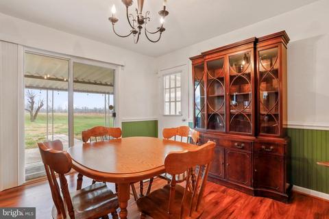 180 Muse St, Falling Waters, WV 25419 photo 8