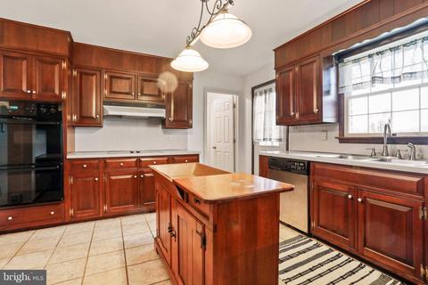 180 Muse St, Falling Waters, WV 25419 photo 11