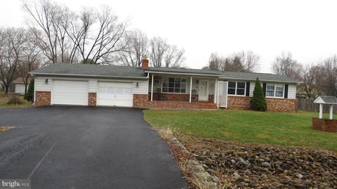 58 Comet Ln, Martinsburg, WV 25405