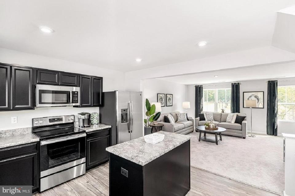  48 Shubunkin Rd, Inwood, WV 25428 photo 4