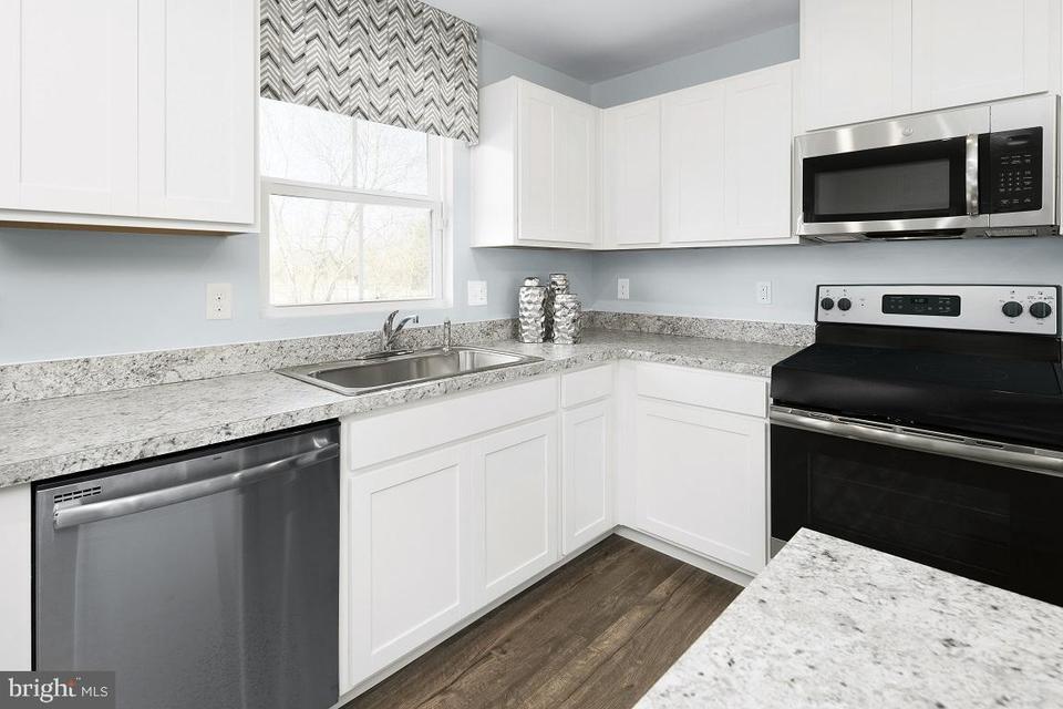  48 Shubunkin Rd, Inwood, WV 25428 photo 8