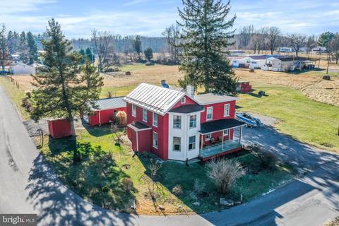 188 Smaltz Dr, Falling Waters, WV 25419