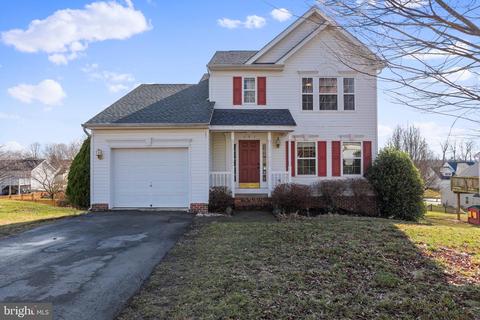 495 Larkspur Ln, Martinsburg, WV 25403