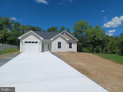 312 Equinox Way E, Martinsburg, WV 25401