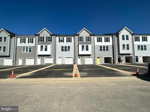 20 Marineris Cir, Martinsburg, WV 25405