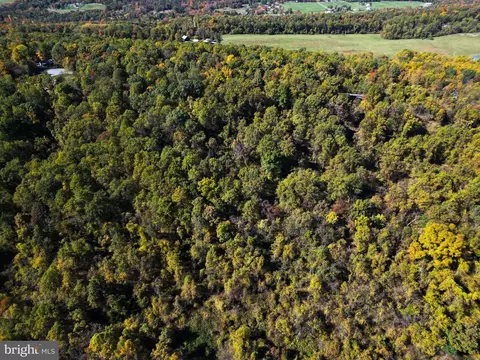 14 Rugged Trail, Hedgesville, WV 25427