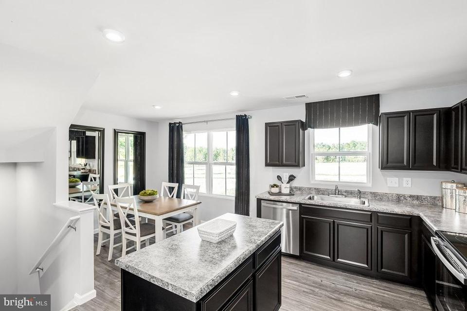  17 Shubunkin Rd, Inwood, WV 25428 photo 5