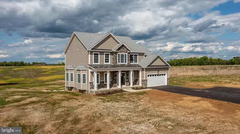 333 Eiderdown Dr, Martinsburg, WV 25404