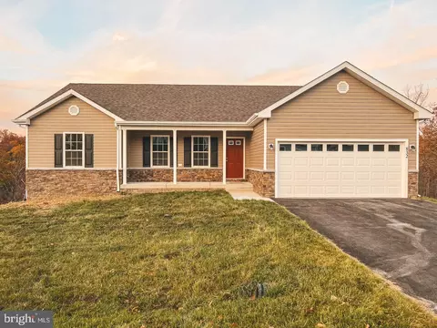 832 Basin Dr, Inwood, WV 25428
