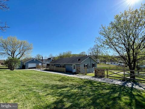 6 Conner Bowers Rd, Hedgesville, WV 25427