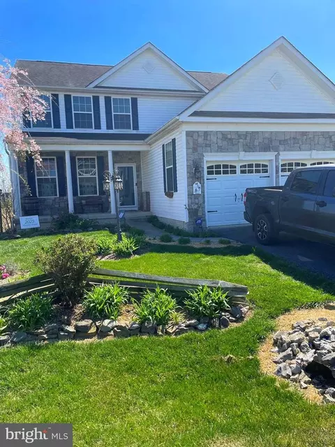 68 Milkweed Ln, Bunker Hill, WV 25413