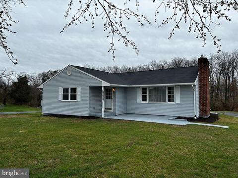 1332 Sulphur Spgs, Inwood, WV 25428