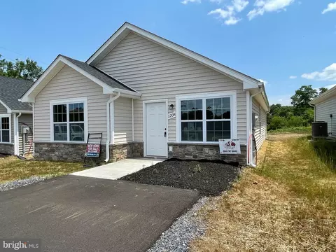 1208 Virginia Ave, Martinsburg, WV 25405