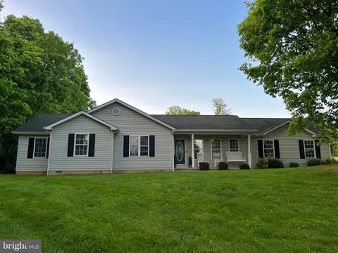 129 Mccormick Ln, Martinsburg, WV 25404