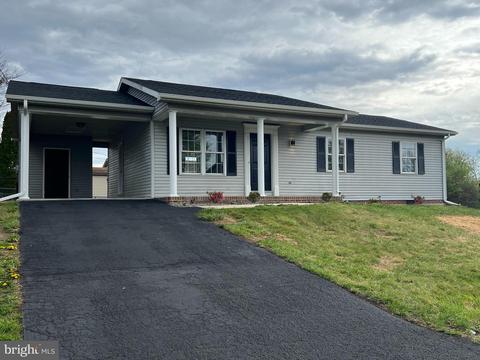 41 Hemmingway Ln, Martinsburg, WV 25405