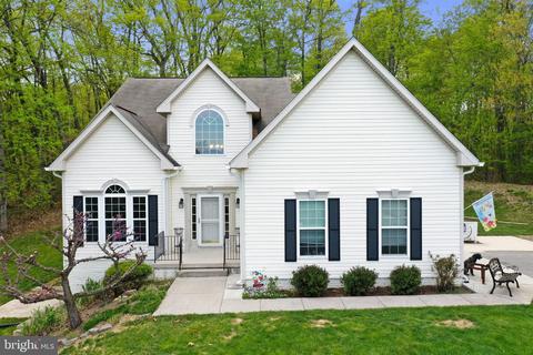 96 Conestoga Ct, Hedgesville, WV 25427