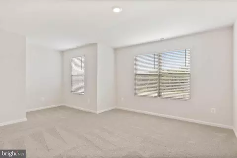 124 Cramsford St, Falling Waters, WV 25419 photo 6