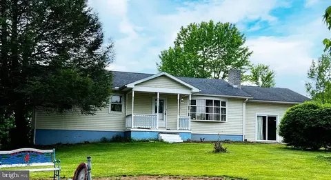 1734 Paynes Ford Rd, Martinsburg, WV 25405