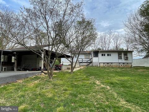 459 Burnside Dr, Falling Waters, WV 25419 photo 3