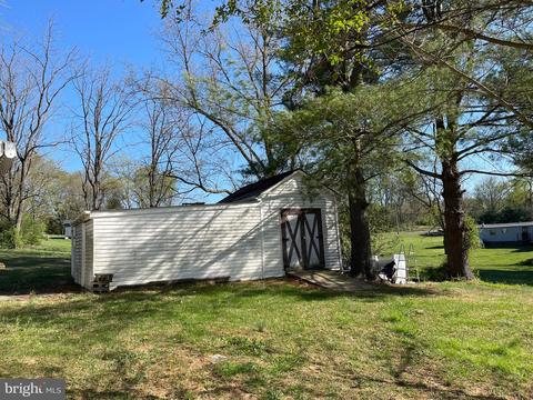 459 Burnside Dr, Falling Waters, WV 25419 photo 10