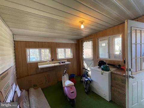 459 Burnside Dr, Falling Waters, WV 25419 photo 21