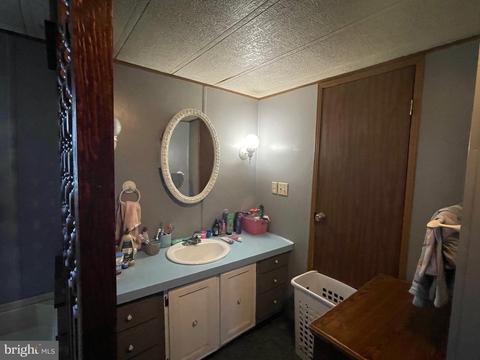 475 Burnside Dr, Falling Waters, WV 25419 photo 11