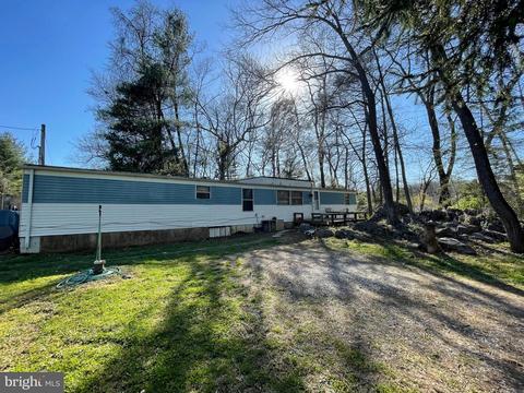 475 Burnside Dr, Falling Waters, WV 25419 photo 4