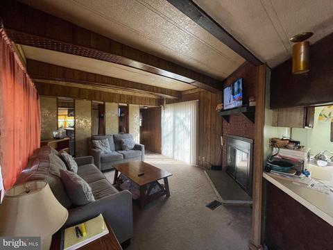 475 Burnside Dr, Falling Waters, WV 25419 photo 8