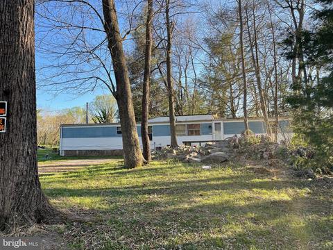 475 Burnside Dr, Falling Waters, WV 25419 photo 3