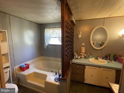 475 Burnside Dr, Falling Waters, WV 25419 photo 12