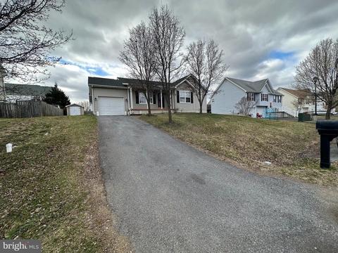 44 Gotland Cir, Martinsburg, WV 25405