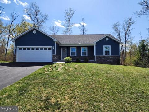 48 Bacon Ct E, Hedgesville, WV 25427