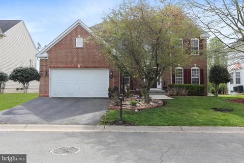 160 Richwood Hall Rd, Kearneysville, WV 25430
