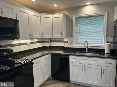 303 Randolph St, Martinsburg, WV 25401