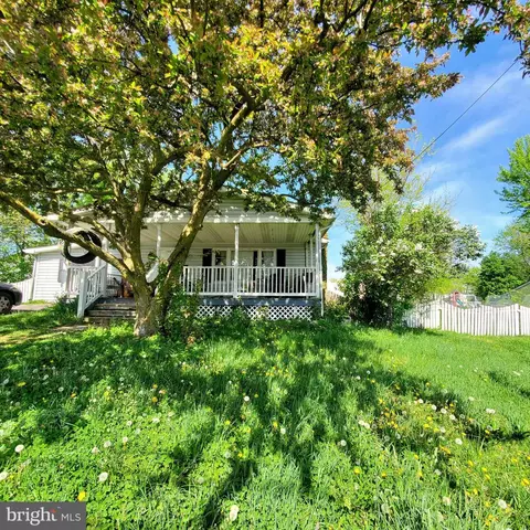 306 N Western Ave, Martinsburg, WV 25404